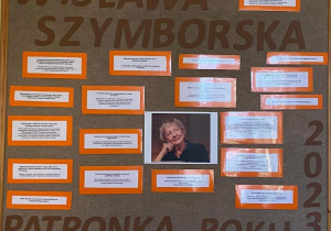Gazetka ścienna o Wisławie Szymborskiej.