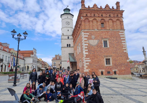 Pamiątkowe zdjęcie na starówce.