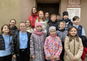 Pamiątkowe zdjęcie uczestników koła naukowego.