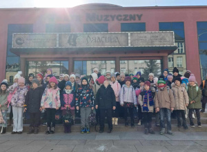Wyjazd klas I do teatru