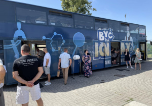 Zdjęcie autobusu z programu "Być jak Ignacy".